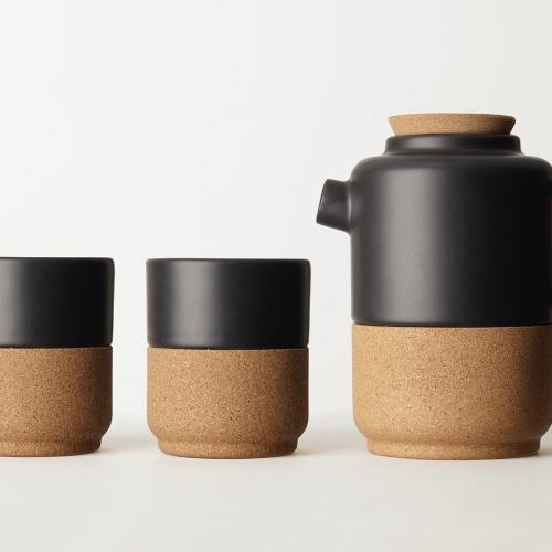 Tea for two - formschnes Set aus zwei Tassen und einer Teekanne schwarz Keramik mit Kork